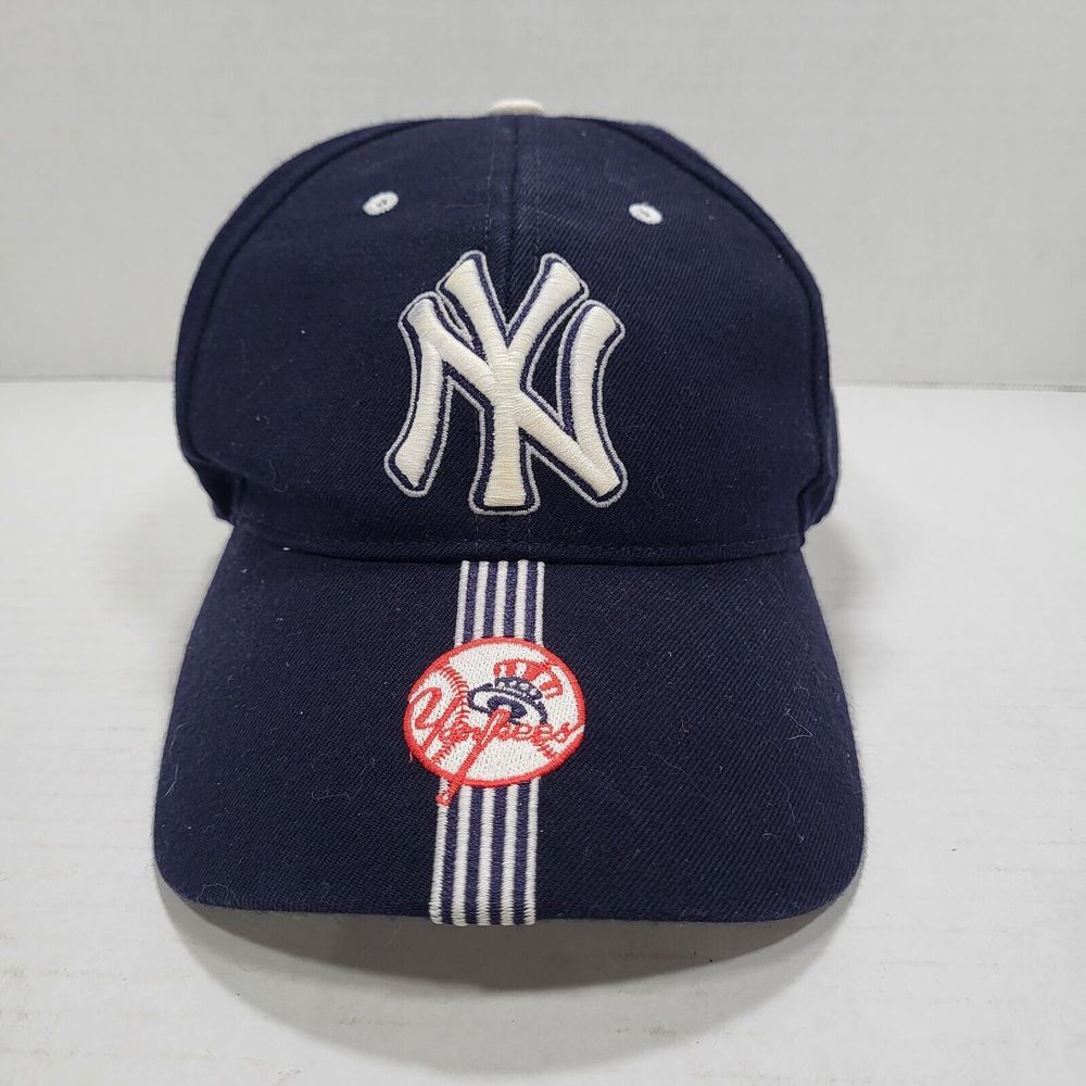 New York Yankees Navy Blue Hat Twins Enterprise One Size Adjustable Hook Loop